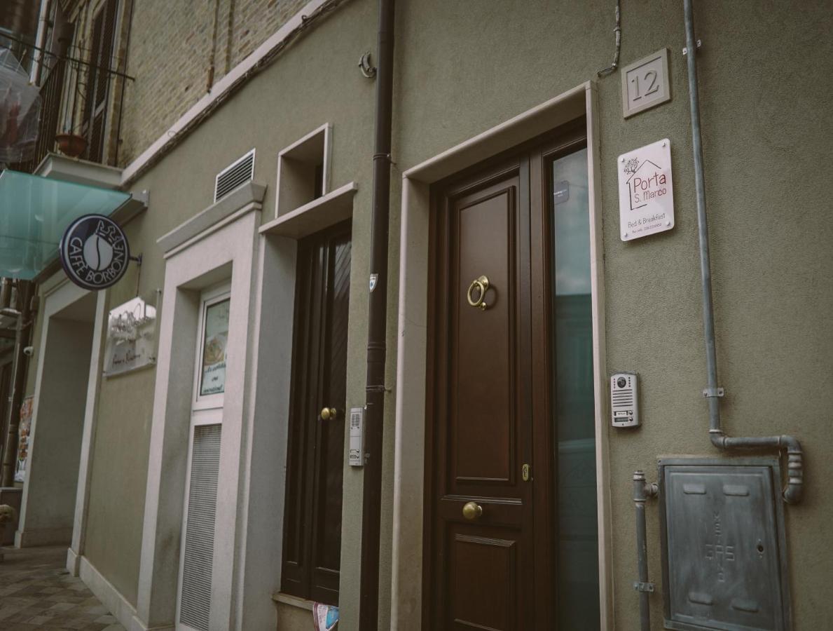 B&B Porta San Marco サン・セヴェーロ エクステリア 写真